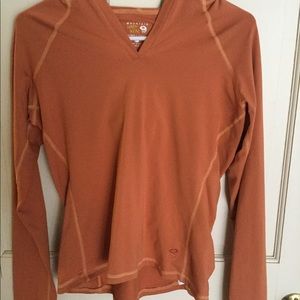 Long sleeve hooded top